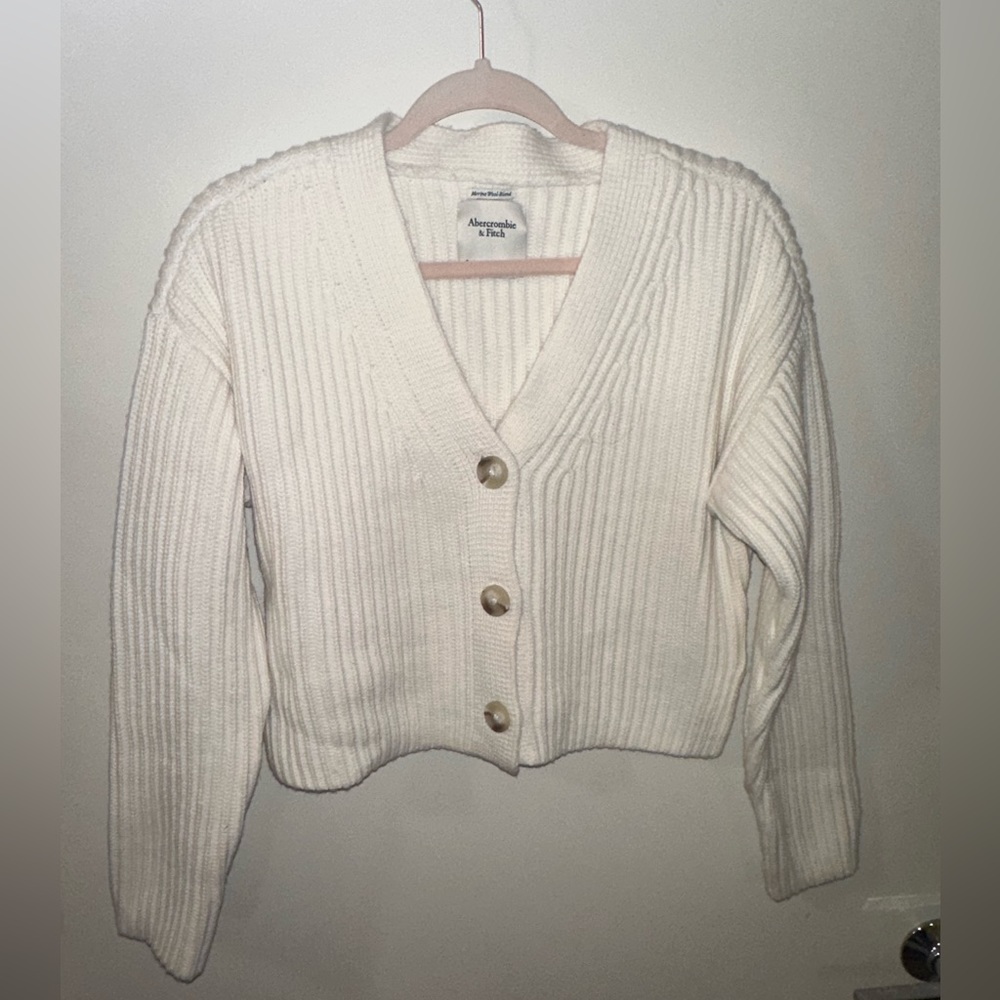 Merino Wool-Blend Ribbed Cardigan - Picture 2 of 7